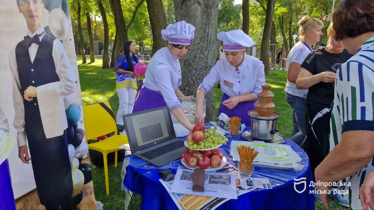 PROFI FEST «Місто майстрів»: у Дніпрі до Дня міста профтехи показали сучасні професії, VR та кулінарні майстер-класи - 12.09.2026