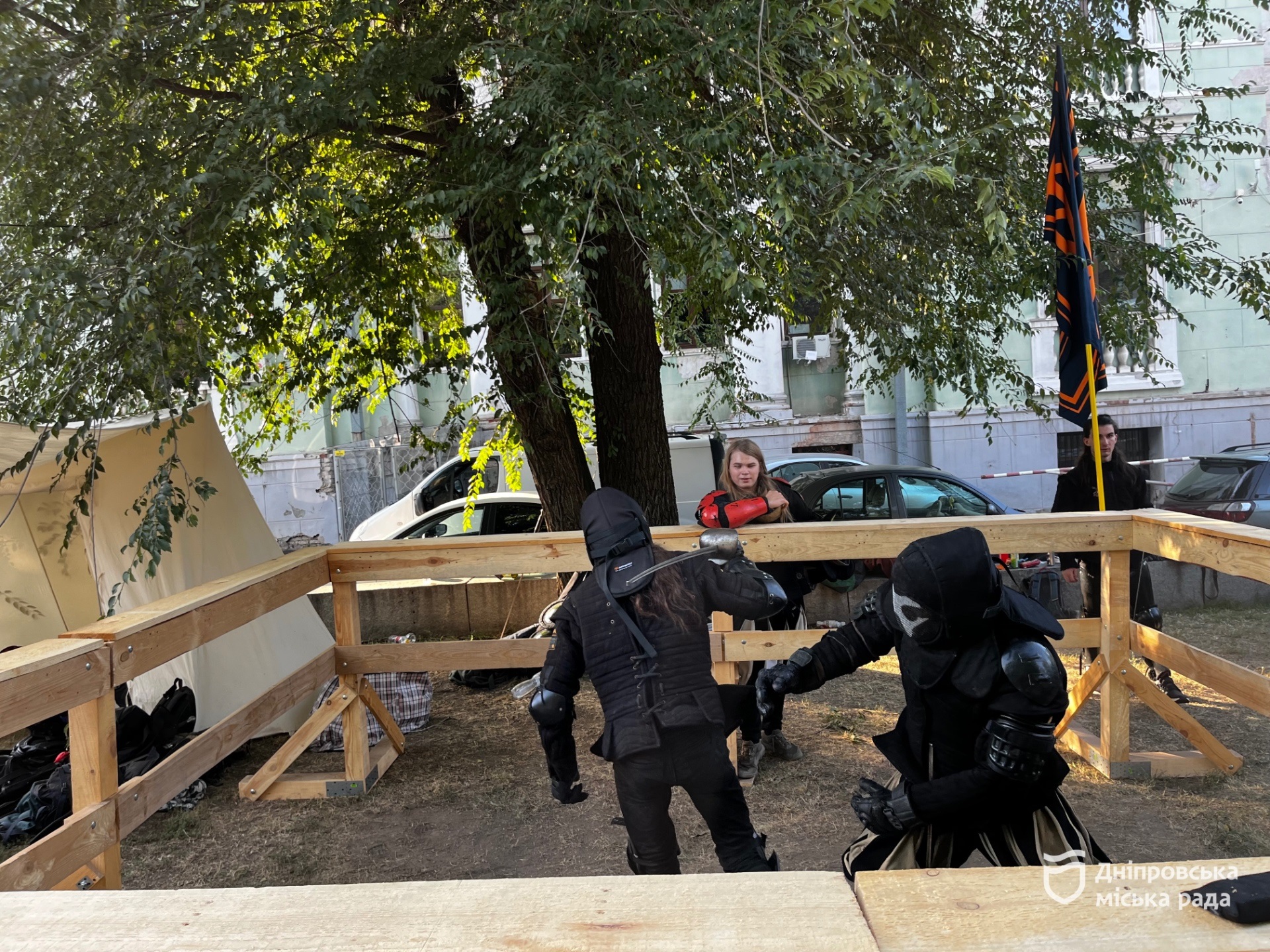 Мечі, обладунки та стрільба з лука: у Дніпрі відзначили День міста історичною реконструкцією - 12.09.2026
