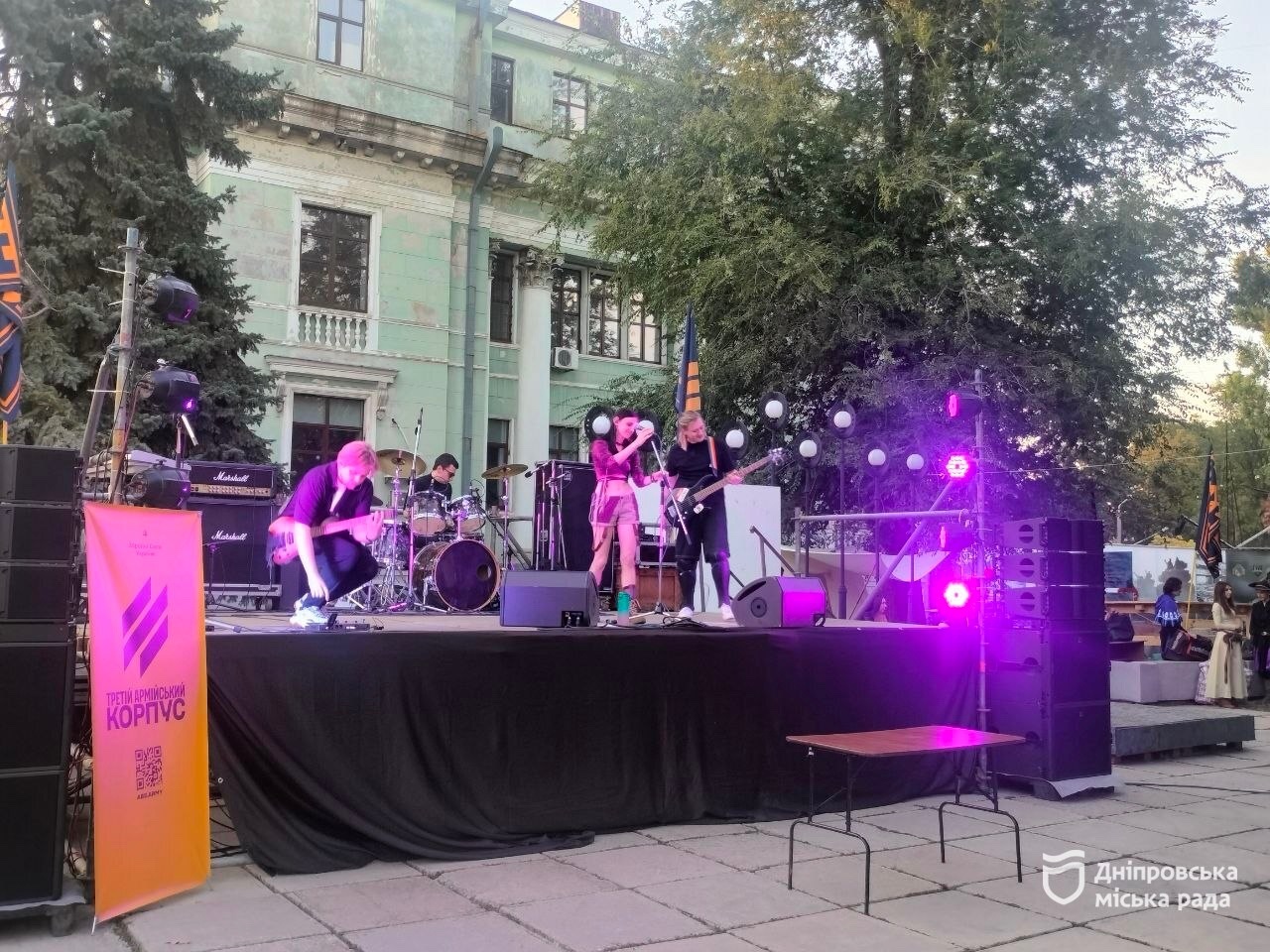 Мечі, обладунки та стрільба з лука: у Дніпрі відзначили День міста історичною реконструкцією - 12.09.2026