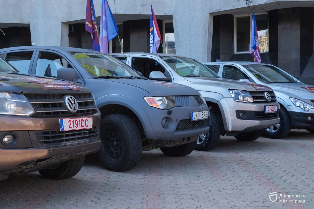 Пікапи для фронту та автопробіг: у Дніпрі до Дня міста підтримали 7-й корпус ДШВ - 13.09.2026