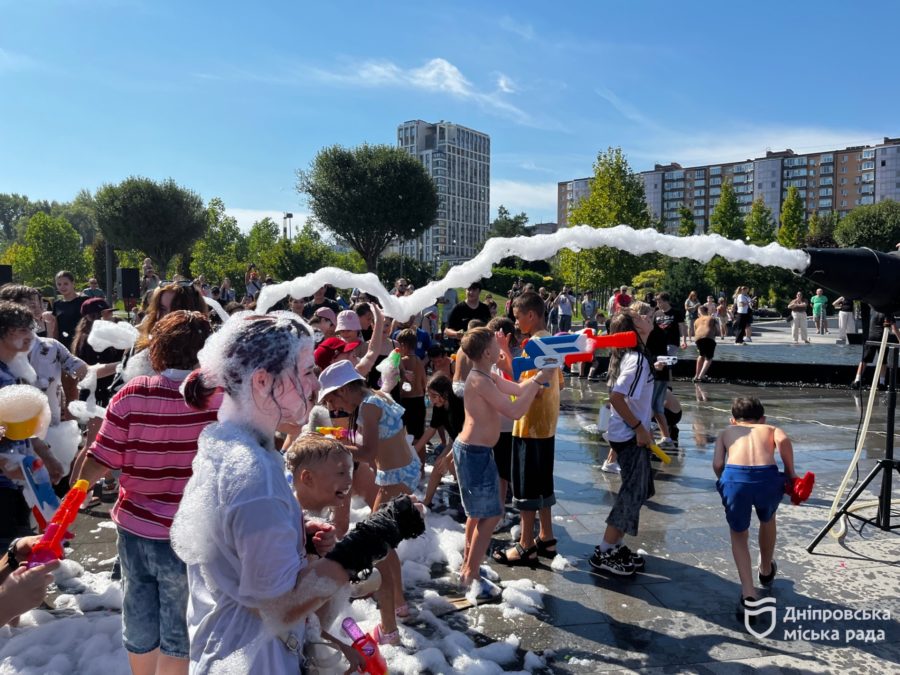 У Дніпрі провели фестиваль «Воля на хвилях» — молодіжний захід до 500-річчя міста