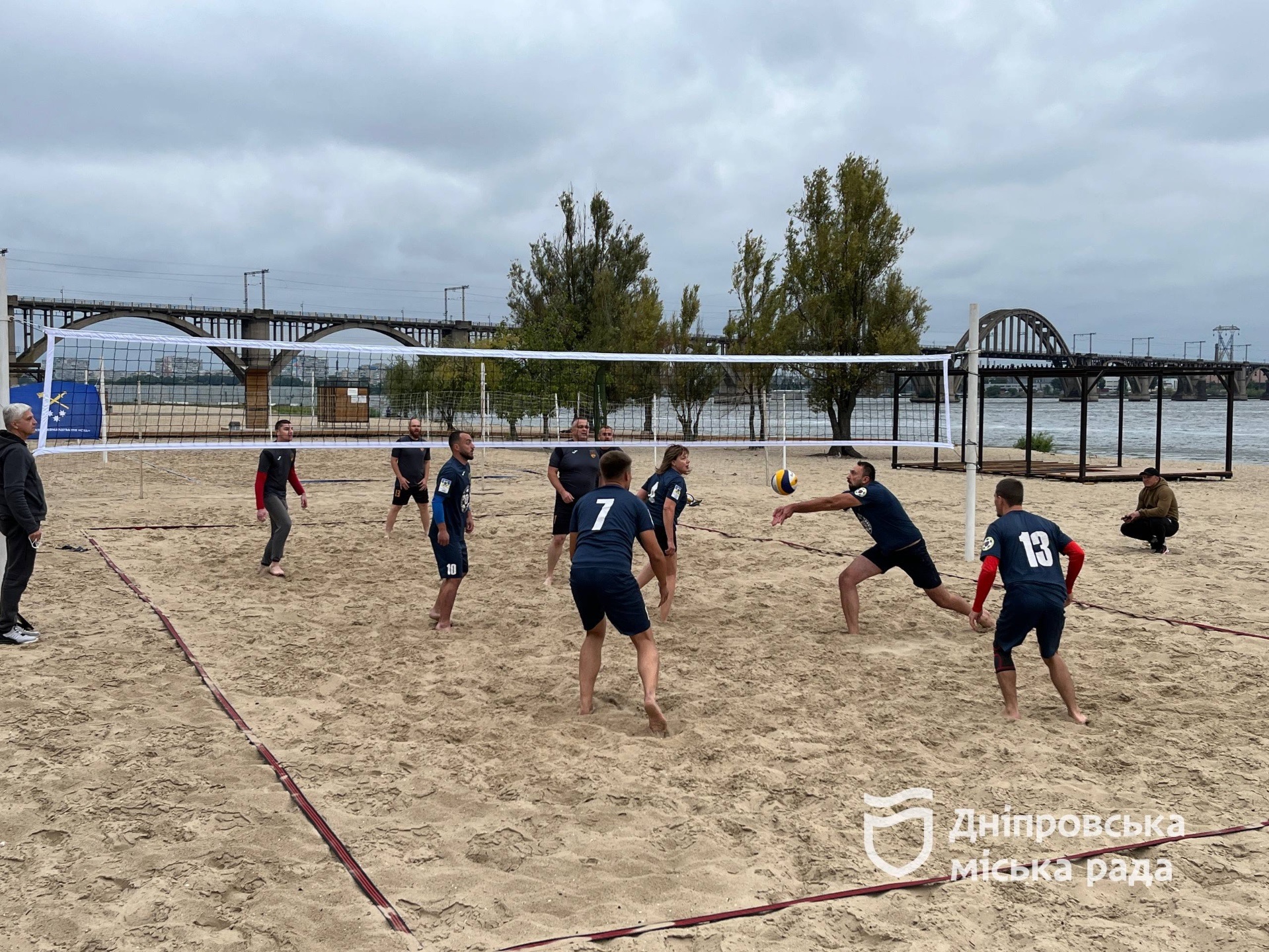 Спорт, спілкування і командна підтримка: у Дніпрі завершили сезон ветеранського волейболу - 15.09.2026