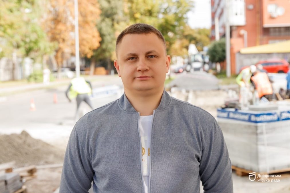 Вул Князя Володимира Великого: ремонт тротуарної зони за правилами безбар’єрності Вул Князя Володимира Великого: ремонт тротуарної зони за правилами безбар’єрності