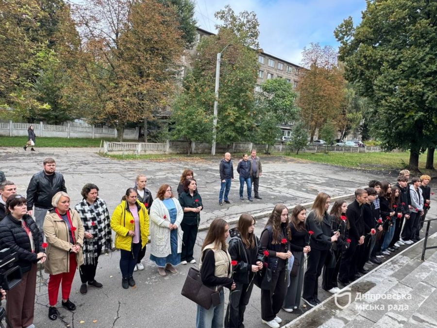 У Дніпрі на фасаді ліцею № 31 відкрили меморіальну дошку захиснику України Олексію Ткачову - 24.09.2026