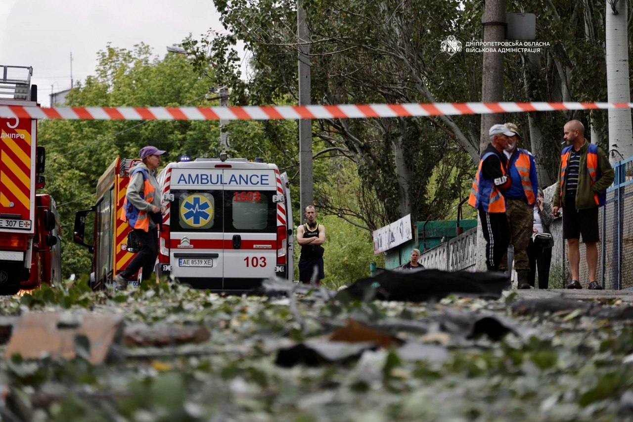 Одна людина загинула, шестеро поранені: понад 20 разів ворог атакував 4 райони Дніпропетровщини