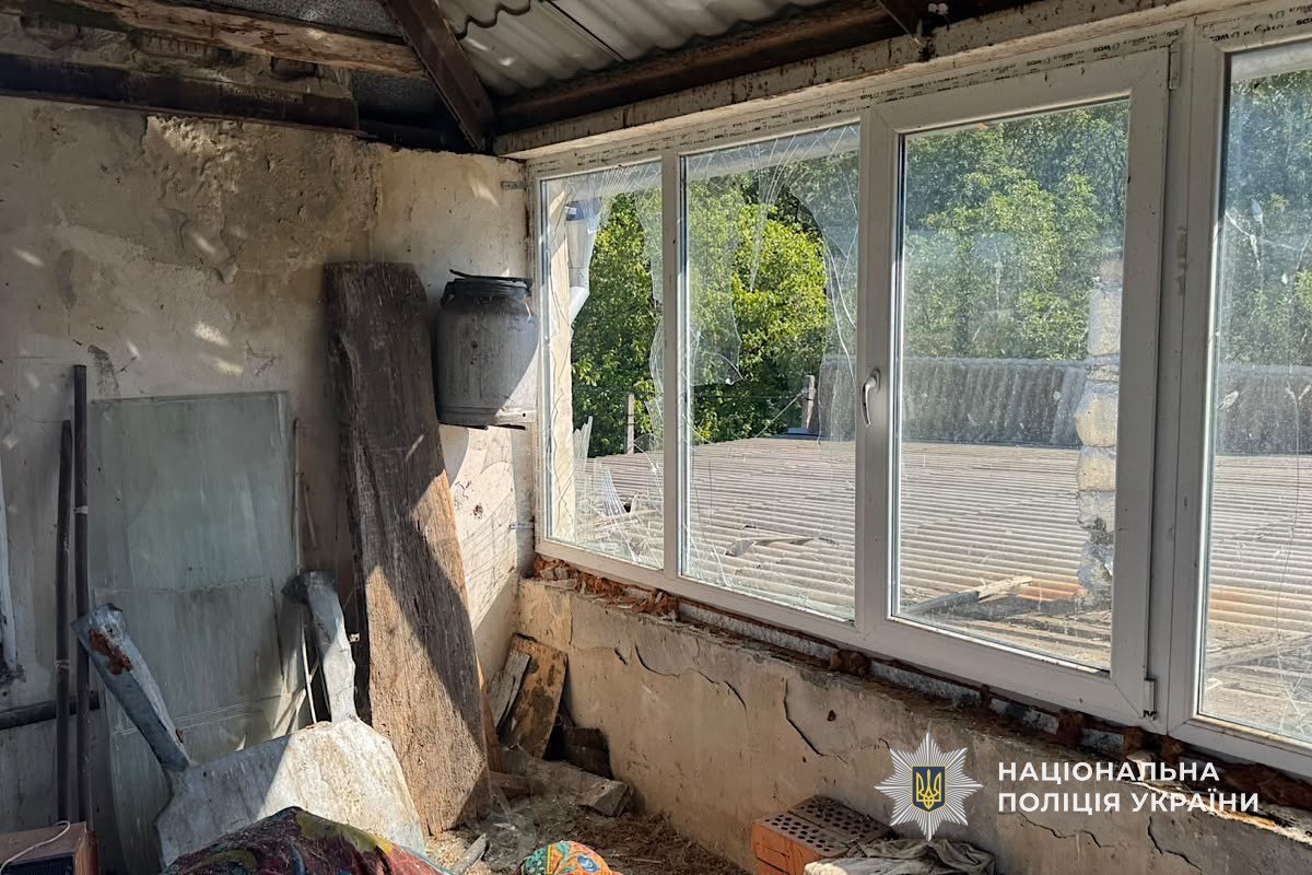 Протягом минулої доби 18-19.09.2026 атаки рф на Дніпропетровщину не припинялися. Внаслідок ворожих обстрілів поранення отримали троє людей