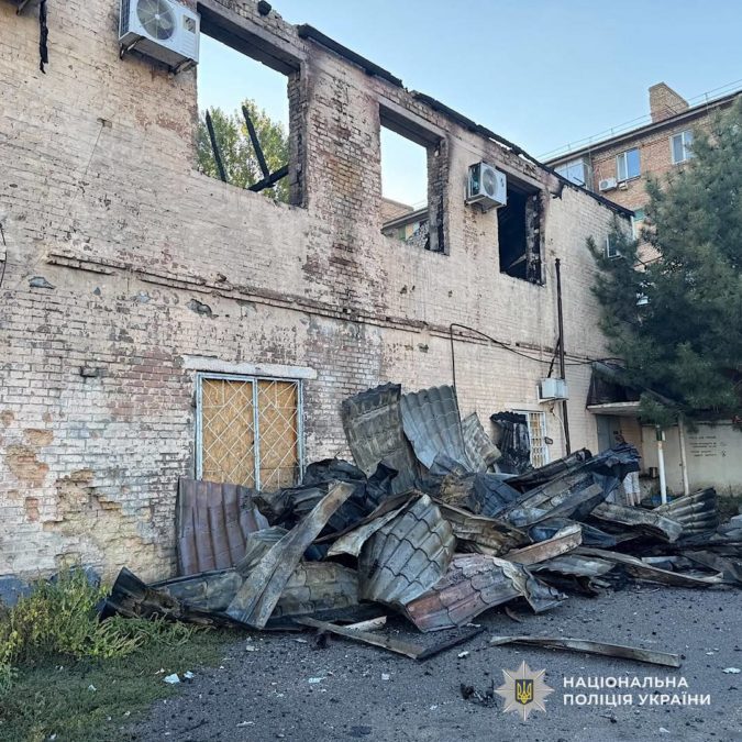 Протягом минулої доби 18-19.09.2026 атаки рф на Дніпропетровщину не припинялися. Внаслідок ворожих обстрілів поранення отримали троє людей