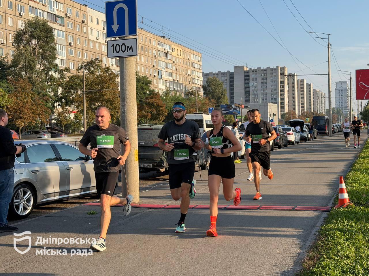 Біг заради спорту та підтримки ЗСУ. У Дніпрі відбувся 10-й ювілейний «Дніпро Марафон 2026»