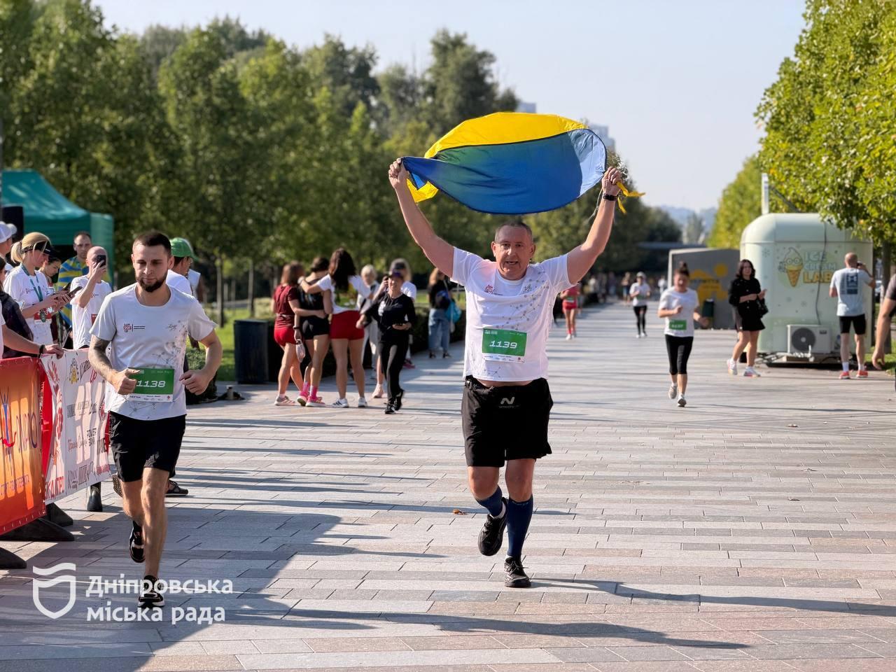У Дніпрі 10-й ювілейний «Дніпро Марафон 2026» об'єднав близько 450 спортсменів - 20.09.2026