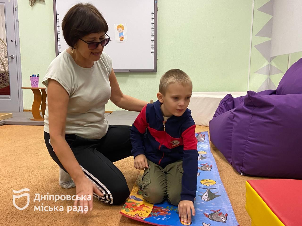У Дніпрі сім’ї з дітьми із порушеннями розвитку до 8 років отримують комплексну підтримку