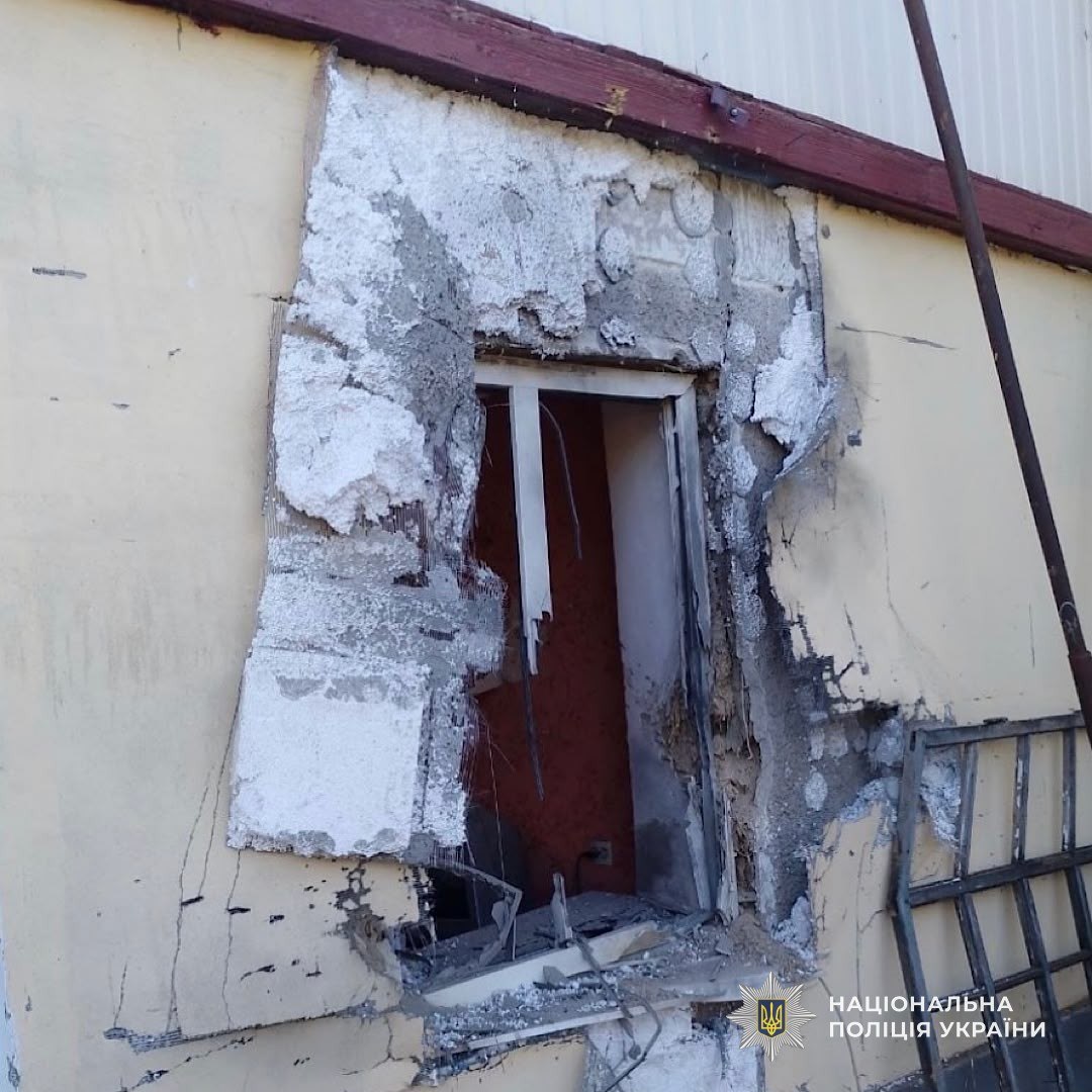 Наслідки ворожих обстрілів Дніпропетровщини показали у поліції