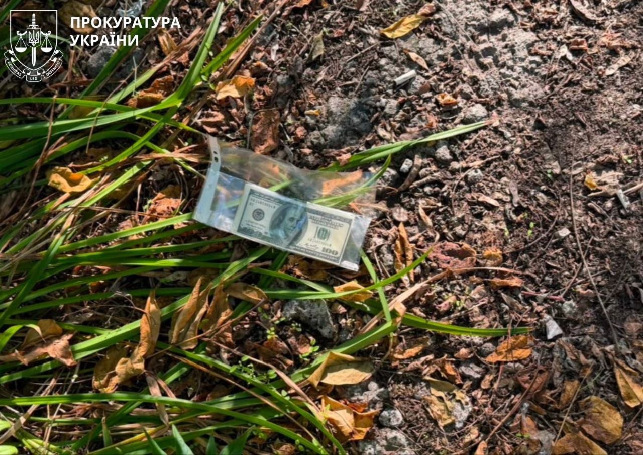 Майор РТЦК у Дніпрі вимагав 1500 доларів за переведення військовослужбовця до тилової частини.