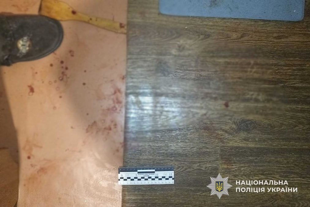 Жорстока різанина в Нікополі: господар помешкання накинувся з ножем на знайомого - 24.09.2026 Жорстока різанина в Нікополі: господар помешкання накинувся з ножем на знайомого - 24.09.2026
