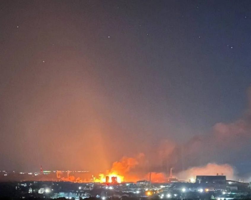 Ворожа атака на промислове підприємство у Камʼянському забрала життя п’ятьох людей Ще п’ятеро постраждали Ворожа атака на промислове підприємство у Камʼянському забрала життя п’ятьох людей Ще п’ятеро постраждали
