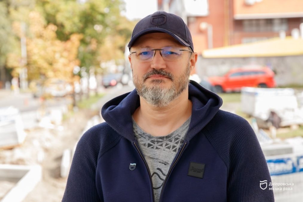 Вул Князя Володимира Великого: ремонт тротуарної зони за правилами безбар’єрності Вул Князя Володимира Великого: ремонт тротуарної зони за правилами безбар’єрності