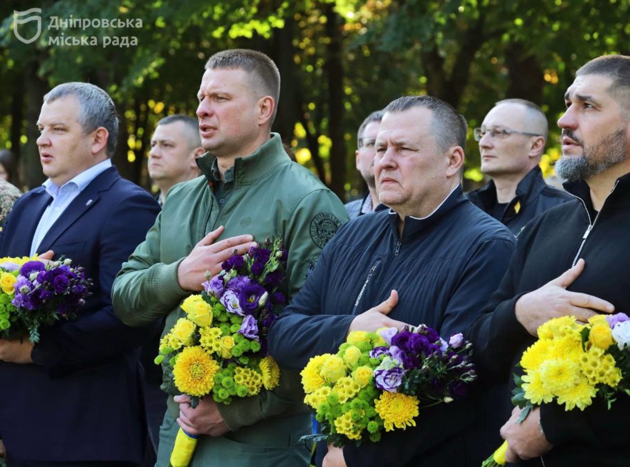 У День захисників і захисниць керівник ДніпроОВА Ганжа та мер Філатов вшанували памʼять полеглих оборонців - 01.10.2026