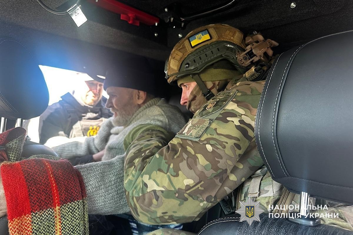 «Білі Янголи» за рік евакуювали з Нікопольського району майже півтисячі людей - 01.10.2026