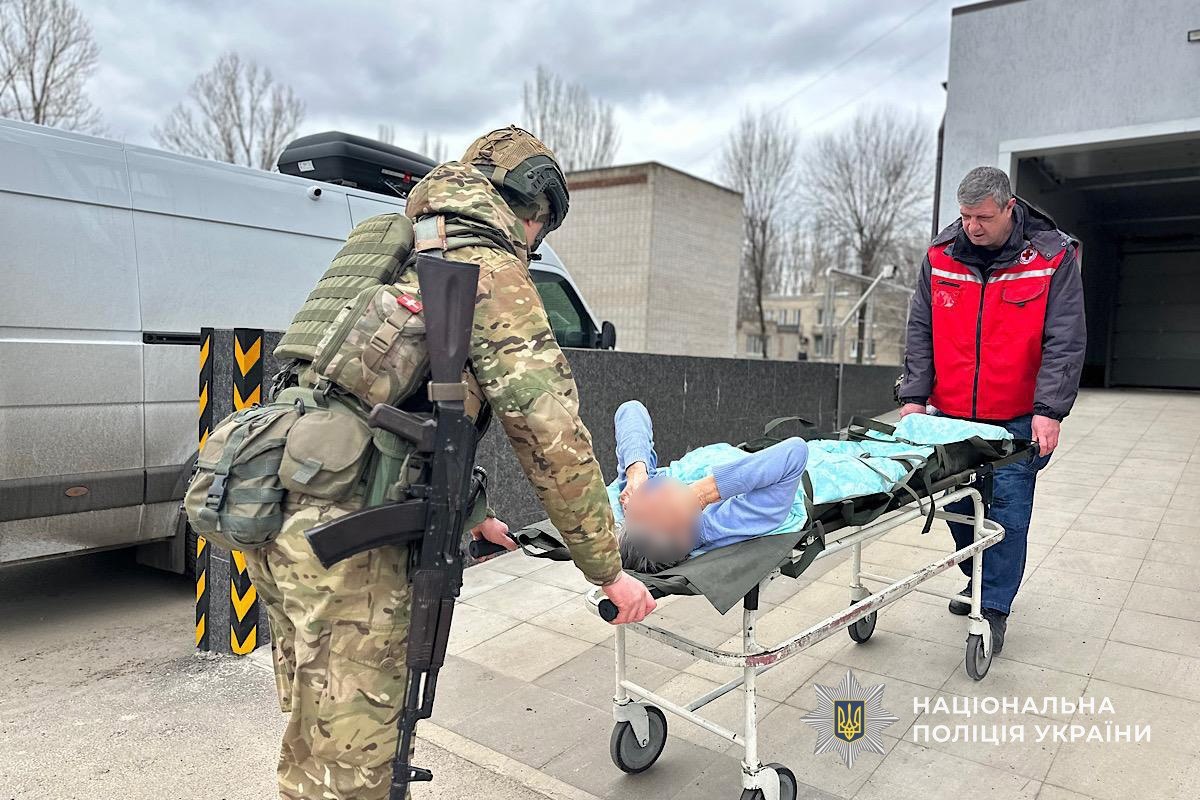 «Білі Янголи» за рік евакуювали з Нікопольського району майже півтисячі людей - 01.10.2026