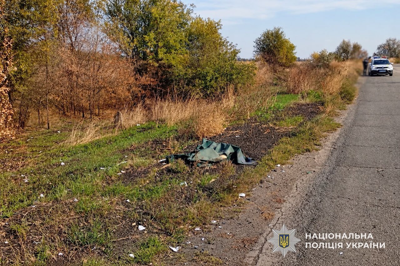 Поліція показала наслідки атак на Дніпропетровщину: одна людина загинула, ще девʼятеро постраждали - 06.10.2026