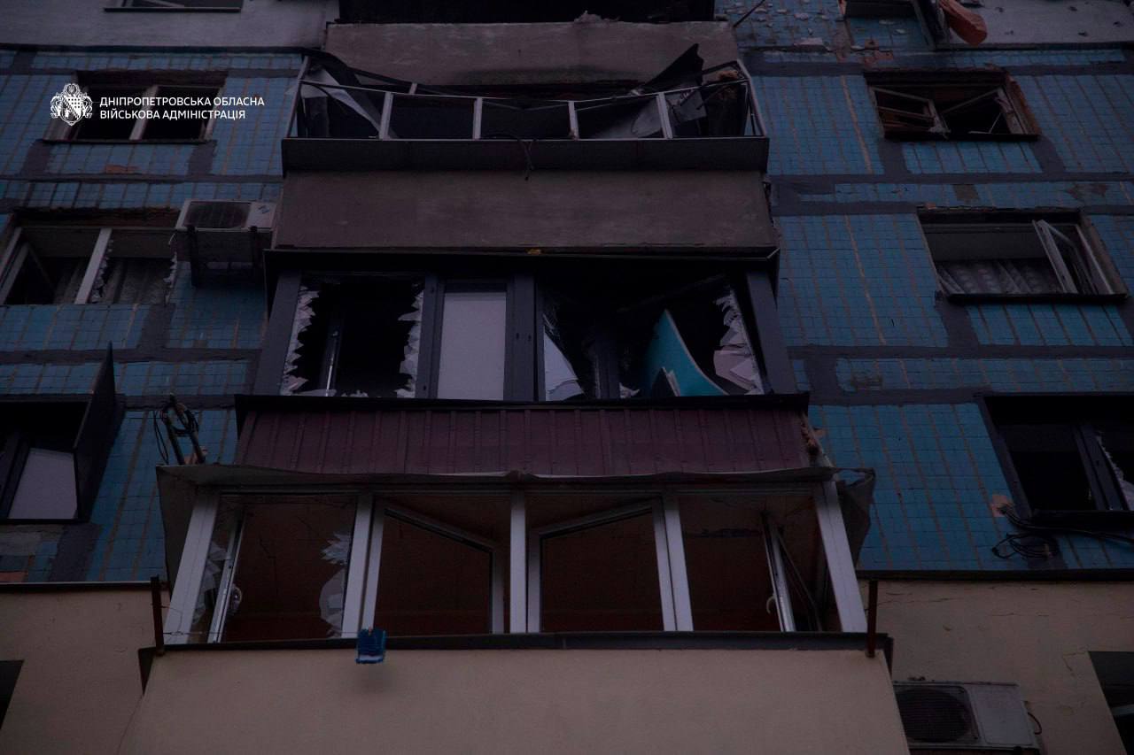 росіяни понад 20 разів атакували Дніпропетровщину: поранені шестеро людей, серед них — діти - 11.10.2026