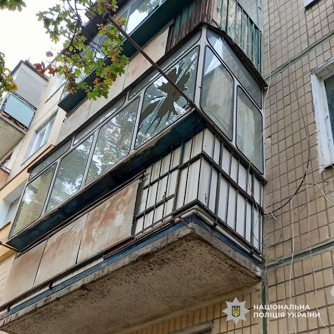 Поліція показала наслідки російських атак на Дніпропетровщину: загинула дитина, є поранені - 11.10.2026