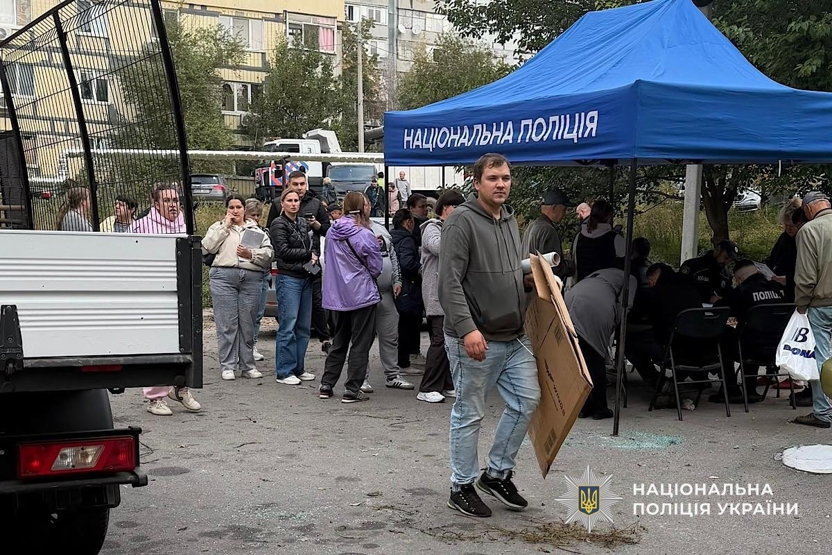 Поліція показала наслідки російських атак на Дніпропетровщину: загинула дитина, є поранені - 11.10.2026