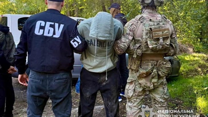Понад 3,5 тисячі набоїв і шість одиниць зброї: у Дніпрі викрили торговця - 15.10.2026
