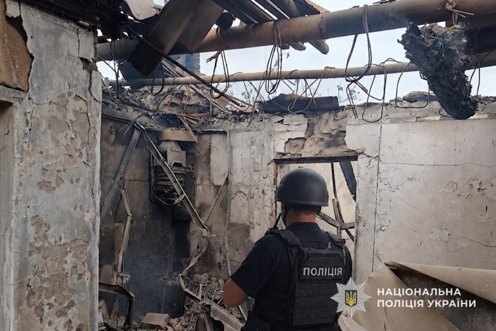 Двоє загиблих і шестеро поранених: поліція показала наслідки російських атак на Дніпропетровщині - 17.10.2026