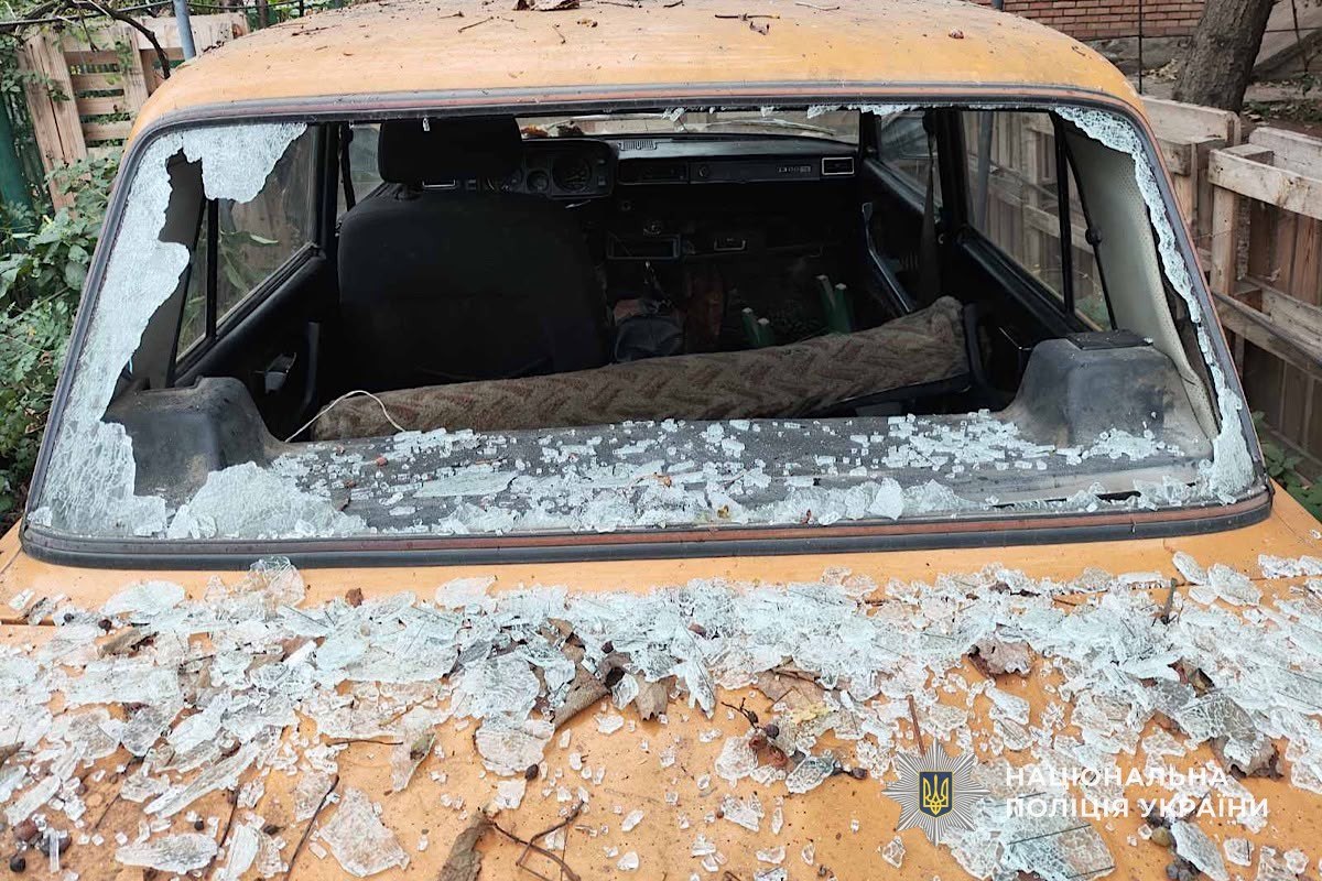 Двоє загиблих і шестеро поранених: поліція показала наслідки російських атак на Дніпропетровщині - 17.10.2026