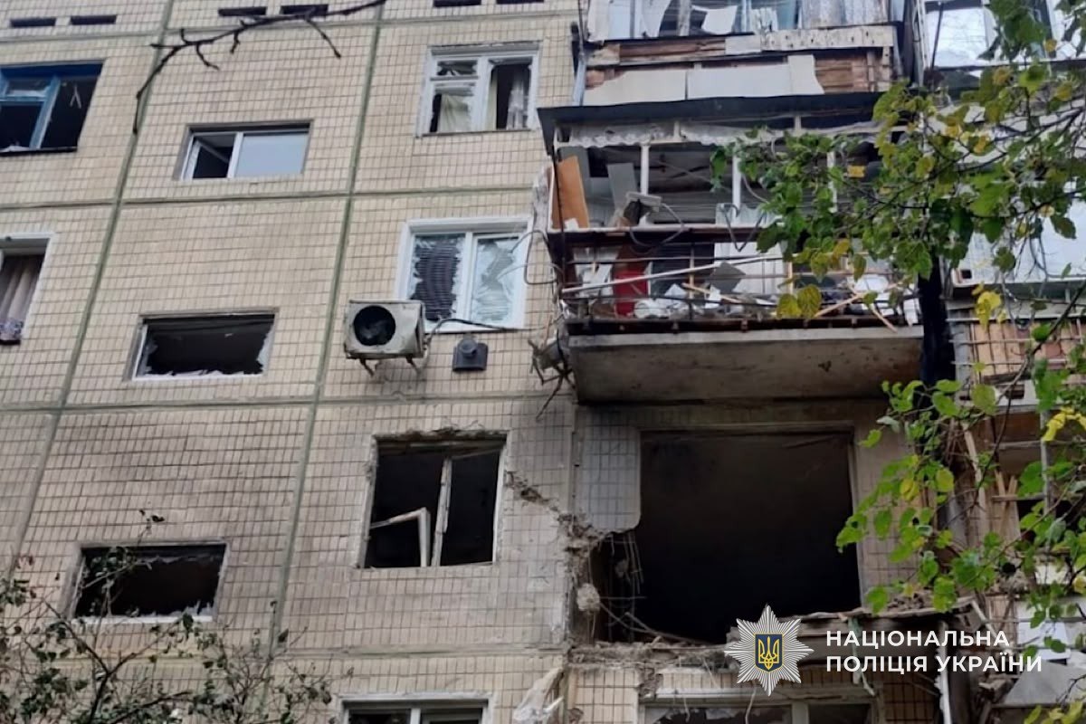 Двоє загиблих і шестеро поранених: поліція показала наслідки російських атак на Дніпропетровщині - 17.10.2026