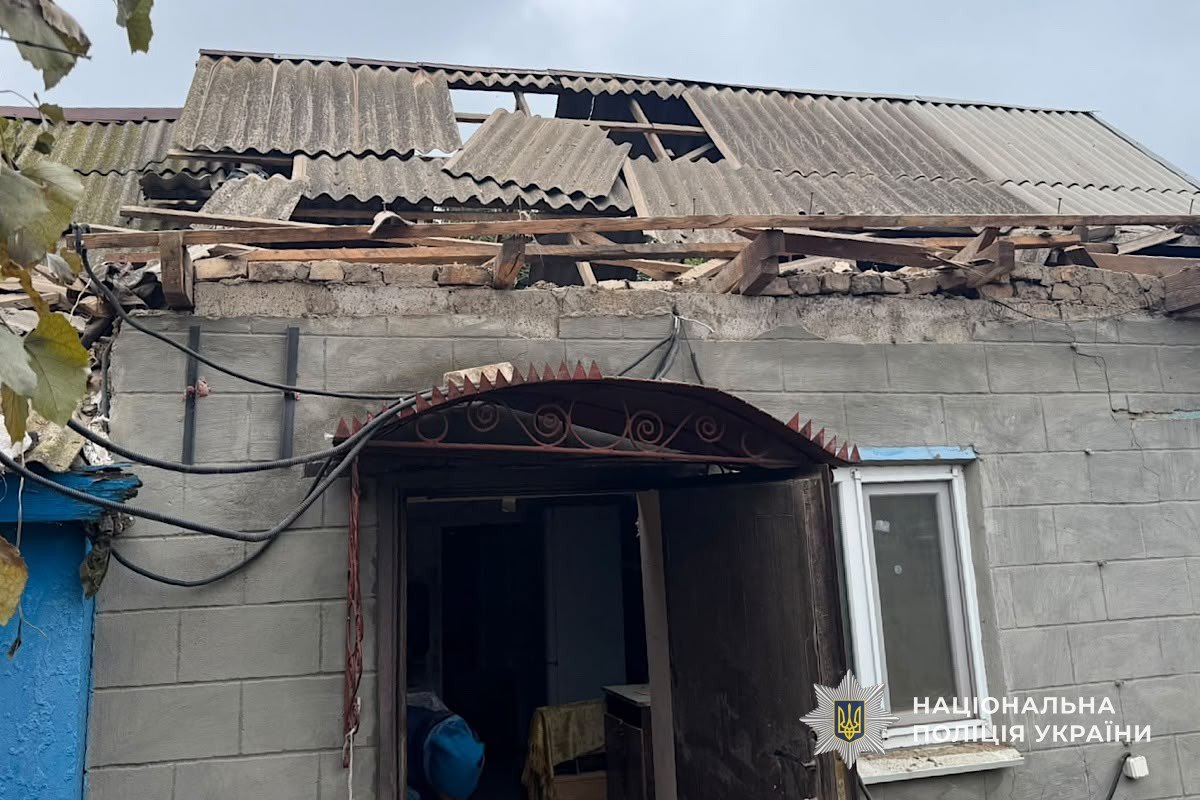 Двоє загиблих і шестеро поранених: поліція показала наслідки російських атак на Дніпропетровщині - 17.10.2026