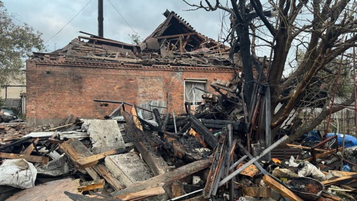 росіяни понад 20 разів атакували Дніпропетровщину: постраждала 84-річна жінка - 19.10.2026