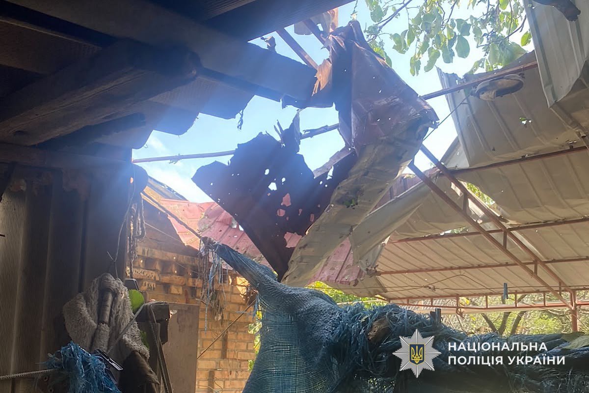 Поліція документує наслідки російських атак на Дніпро та Нікопольщину: постраждали дві жінки - 19.10.2026