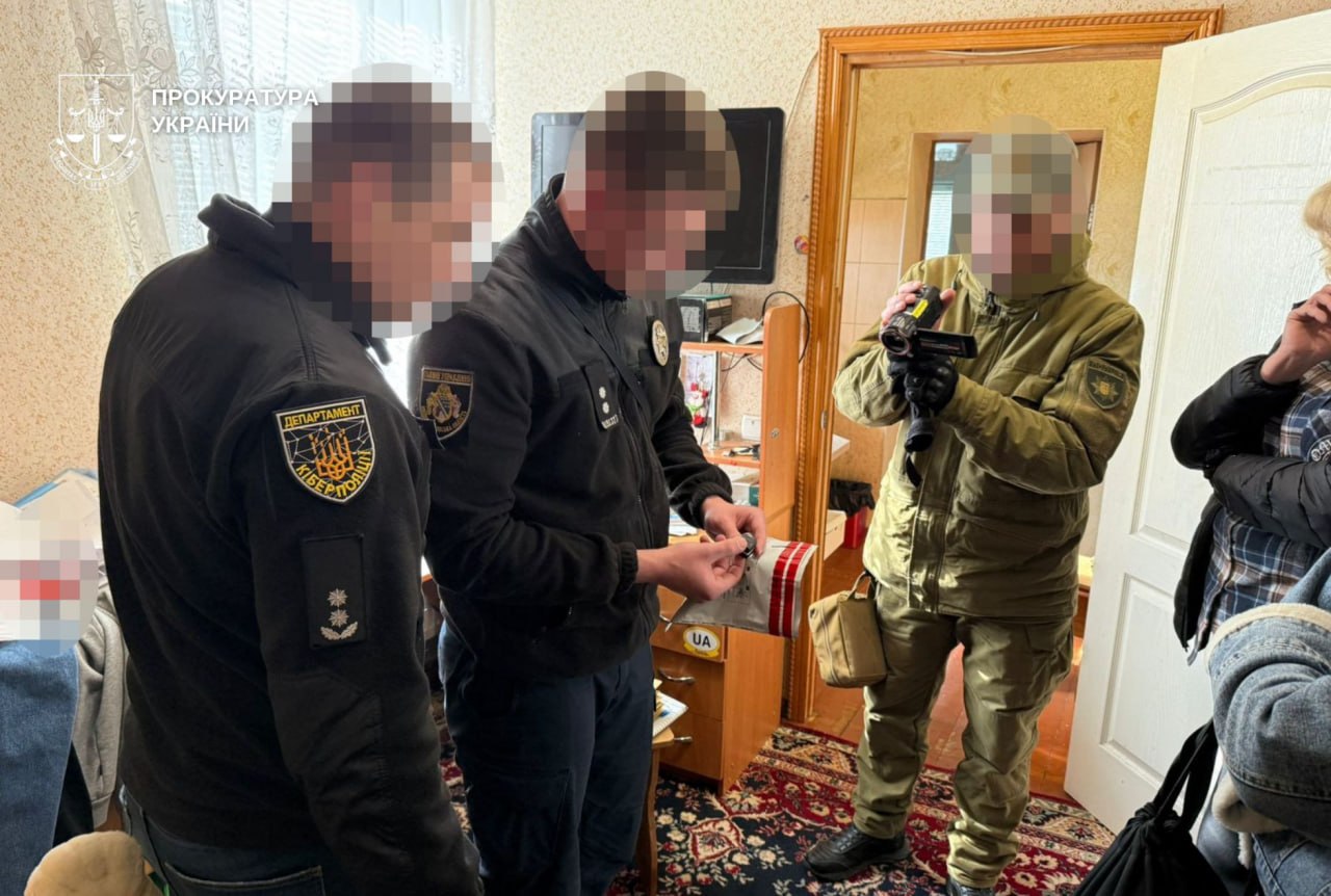 На Дніпропетровщині судитимуть групу, яка виманила майже 1 млн грн через фейкову «єДопомогу» - 27.10.2026