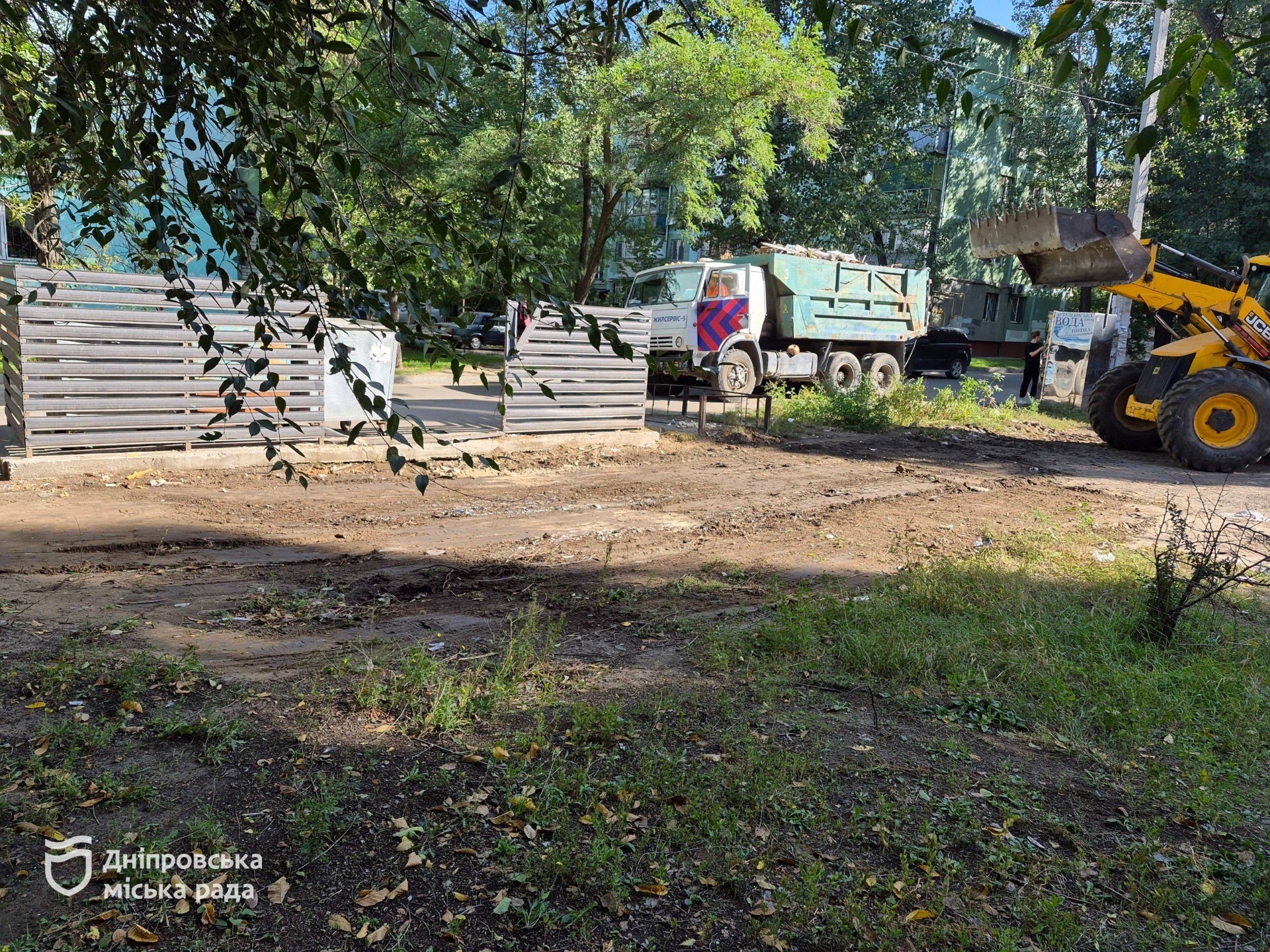 Ліквідували звалище з контейнерного майданчика по вул. Квітки Цісик, 10 - 3.10.2026