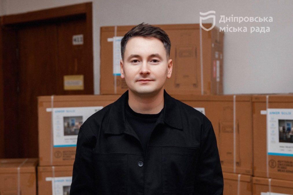 КП «єДніпро» отримало 25 зарядних станцій для забезпечення роботи Єдиної гарячої лінії міста 1530 під час знеструмлень - 15.10.2026