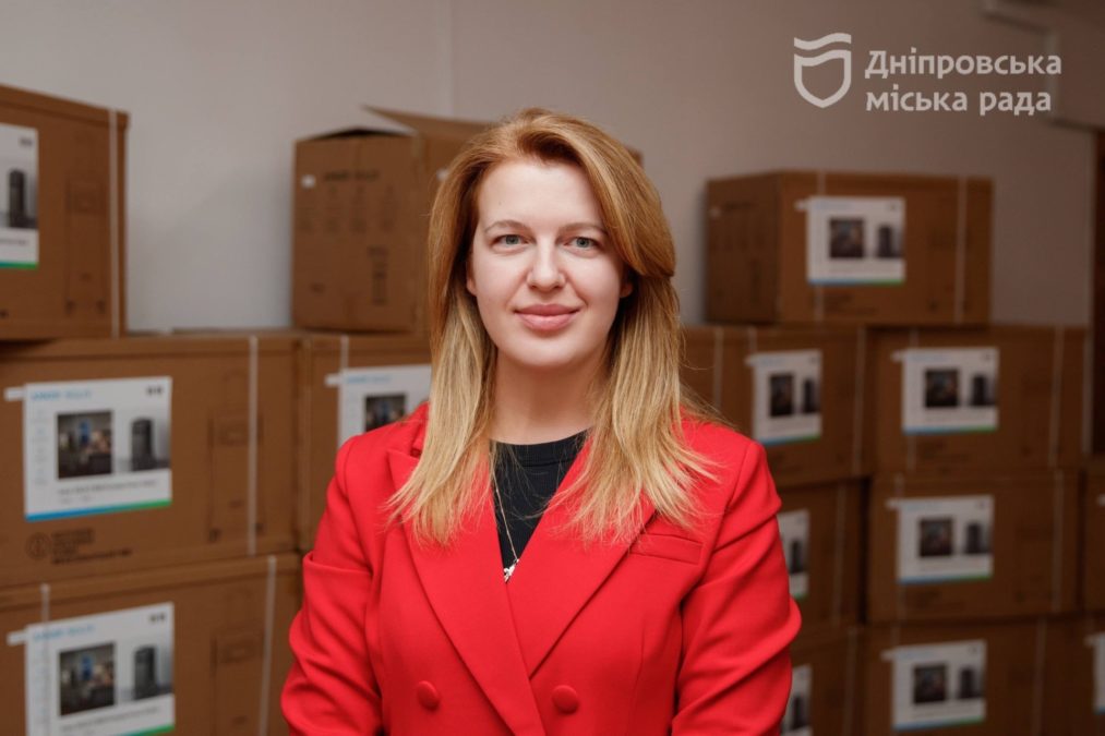 КП «єДніпро» отримало 25 зарядних станцій для забезпечення роботи Єдиної гарячої лінії міста 1530 під час знеструмлень - 15.10.2026