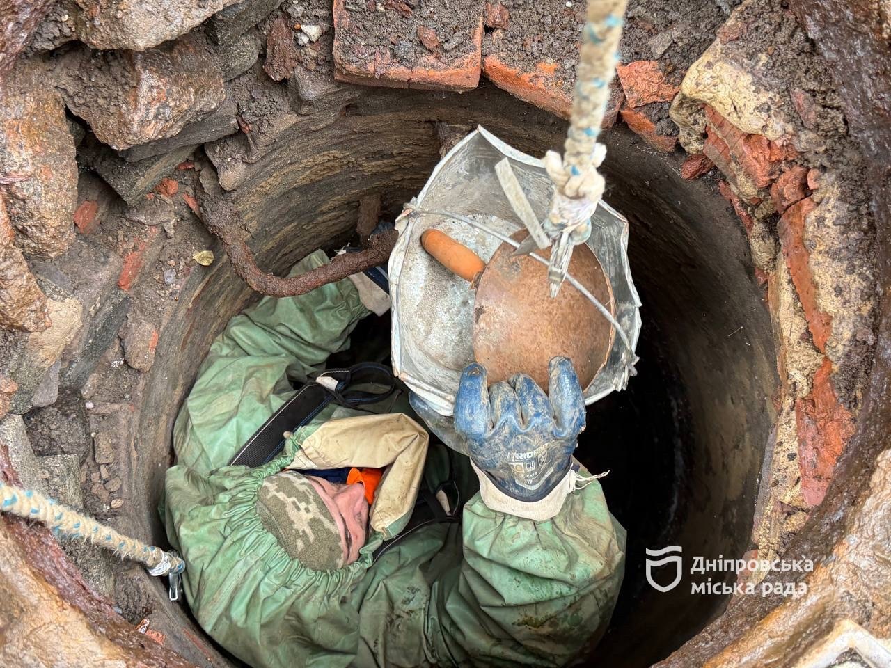 Дніпро підтримує надійність критичної інфраструктури: пошкодження водогонів і каналізації усувають 24/ 7 - 22.10.2026