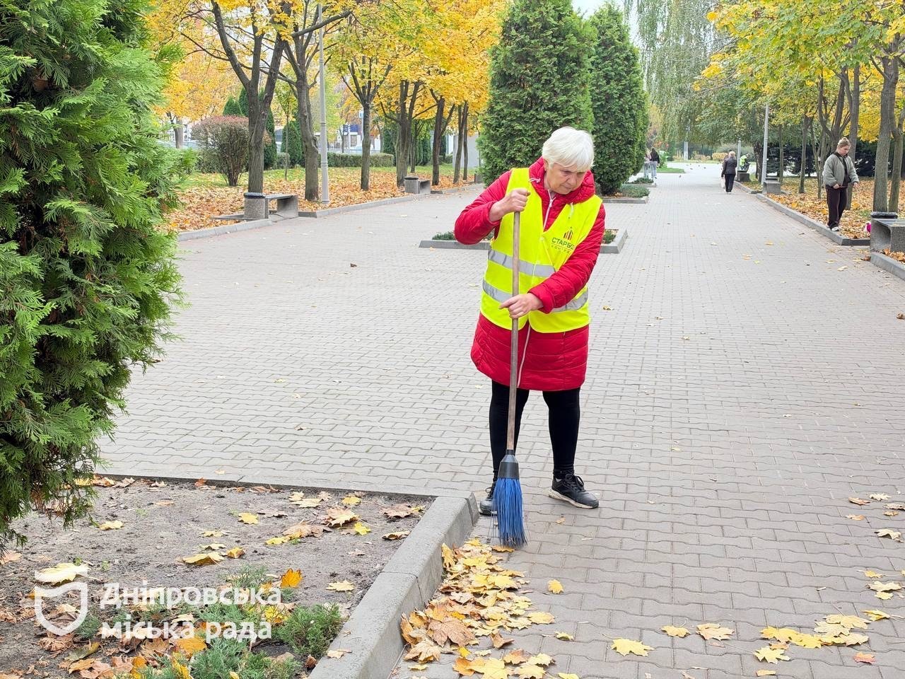 Чисті вулиці та безпечний рух: як у Дніпрі дбають про міські простори восени - 25.10.2026