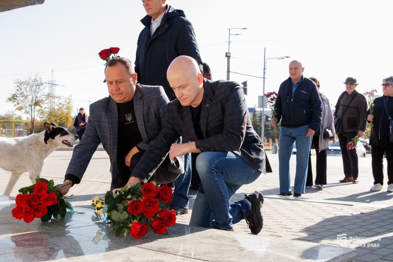 83 роки з дня визволення міста від фашистських загарбників: у Дніпрі вшанували пам’ять полеглих героїв - 25.10.2026