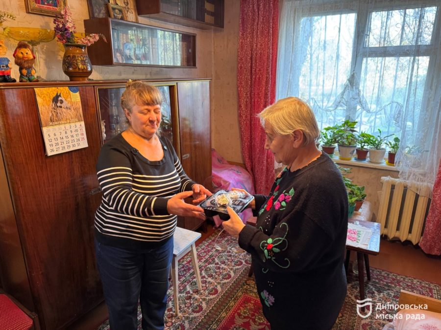 «Мої бабусі чекають на мене»: історія соцробітниці з Дніпра, яка понад 20 років допомагає літнім людям - 27.10.2026 «Мої бабусі чекають на мене»: історія соцробітниці з Дніпра, яка понад 20 років допомагає літнім людям - 27.10.2026