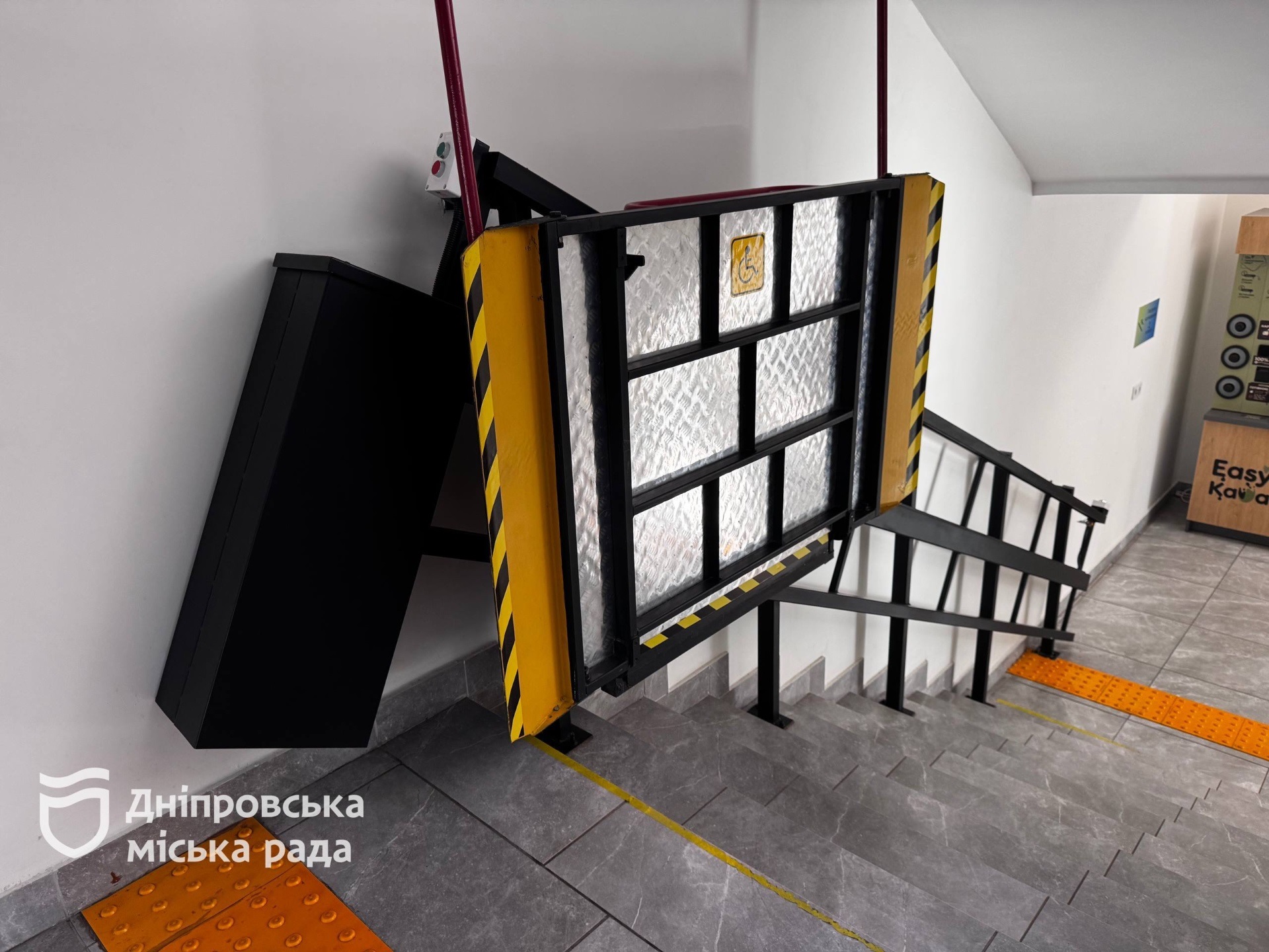 «У закладі створені належні умови, тому можна безперешкодно потрапити до потрібного приміщення», – ветеран про доступність у «Прозорому офісі» Дніпра - 27.10.2026