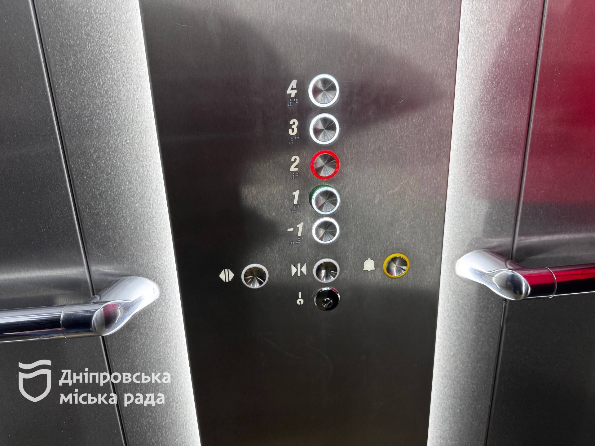 «У закладі створені належні умови, тому можна безперешкодно потрапити до потрібного приміщення», – ветеран про доступність у «Прозорому офісі» Дніпра - 27.10.2026