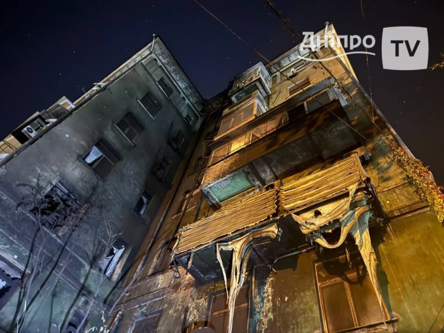 Дніпро оговтується після вечірнього удару: як зараз виглядає місце атаки - 02.10.2026