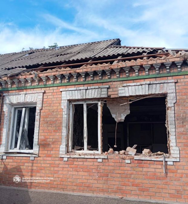 Одна людина загинула, ще одна дістала поранень: майже 50 разів ворог атакував 3 райони Дніпропетровщини - 05.10.2026