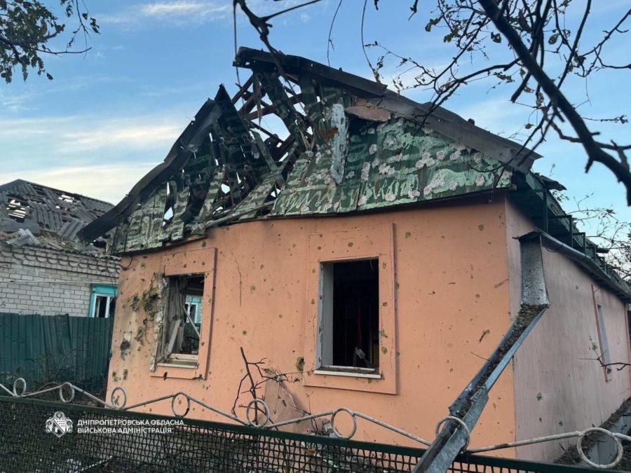 Ворог атакував Дніпро та ще три райони області: пошкоджені будинки й автівки - 20.10.2026