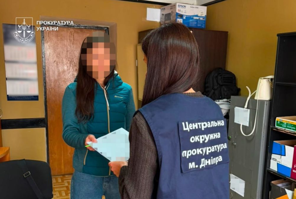 У Дніпрі викрили групу з шести осіб, які виготовляли та збували наркотики - 21.10.2026