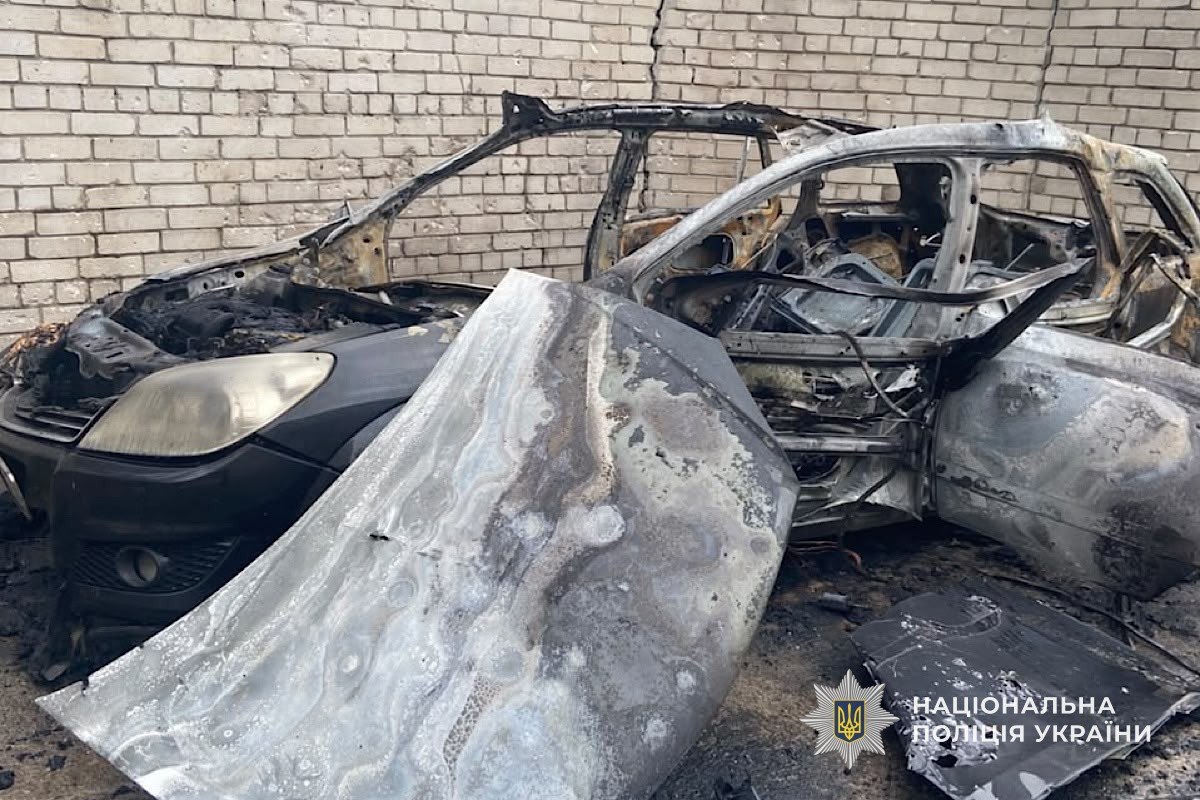 На Дніпропетровщині ворог атакував інфраструктуру та приватні будинки: поліція документує наслідки обстрілів - 22.10.2026