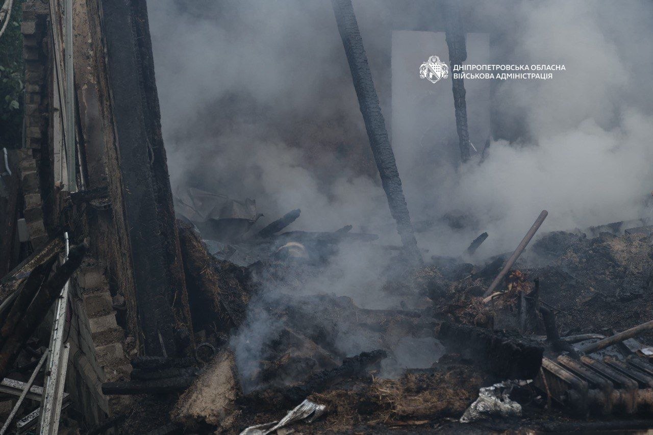 Одна людина загинула, 11 поранені. Майже 70 разів ворог атакував 4 райони Дніпропетровщини - 23.10.2026