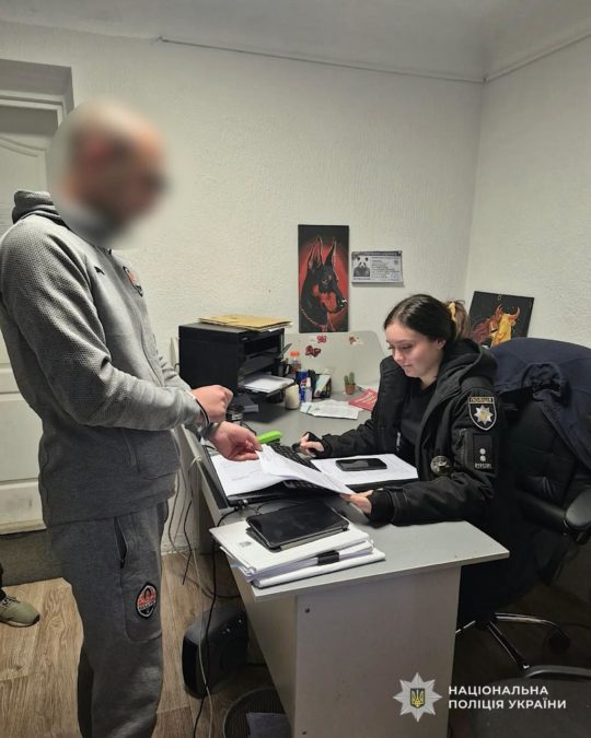 Поїхав на чужому мопеді, поки господар відволікся: у Дніпрі викрили підозрюваного - 24.10.2026 Поїхав на чужому мопеді, поки господар відволікся: у Дніпрі викрили підозрюваного - 24.10.2026